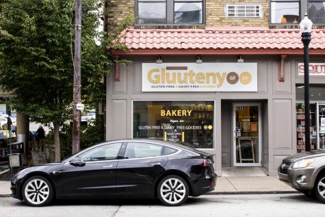 The Guuteny bakery storefront.