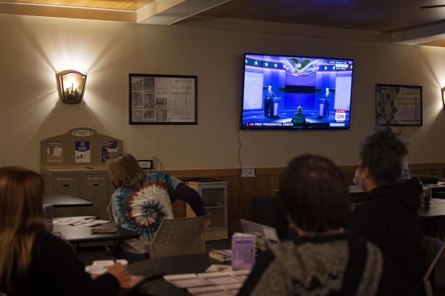 Students watch the first presidential debate in the Carriage House on Tuesday, Sept. 29, 2020. The Pennsylvania Center for Women and Politics held a debate watch party and gave students the option to either view it in the Carriage House or pick up a party pack and tune in from their dorms.