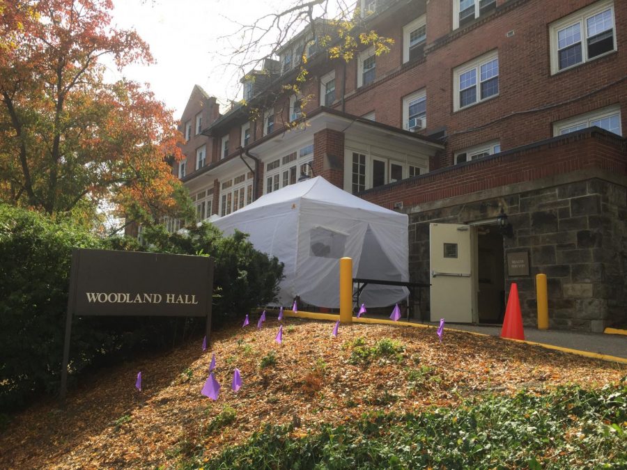 The white tent where tests are administered is near Woodland Hall and next to Health Services. Credit: Alice Crow