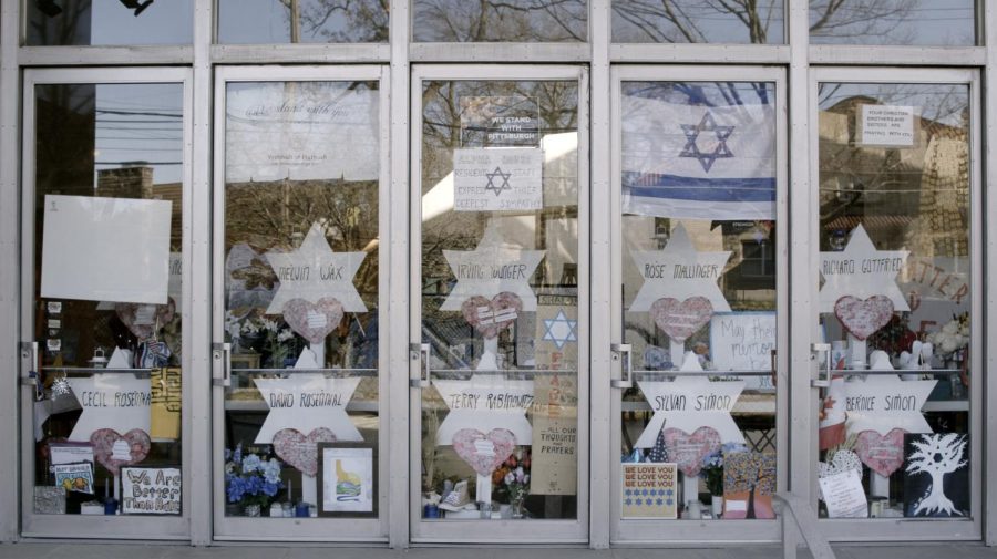 Memorial+stars+at+Tree+of+Life+Synagogue.+Photo+Credit%3A+HBO