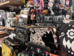 Kards Unlimited displays autumn and Halloween based trinkets, decorations, handbags and more.