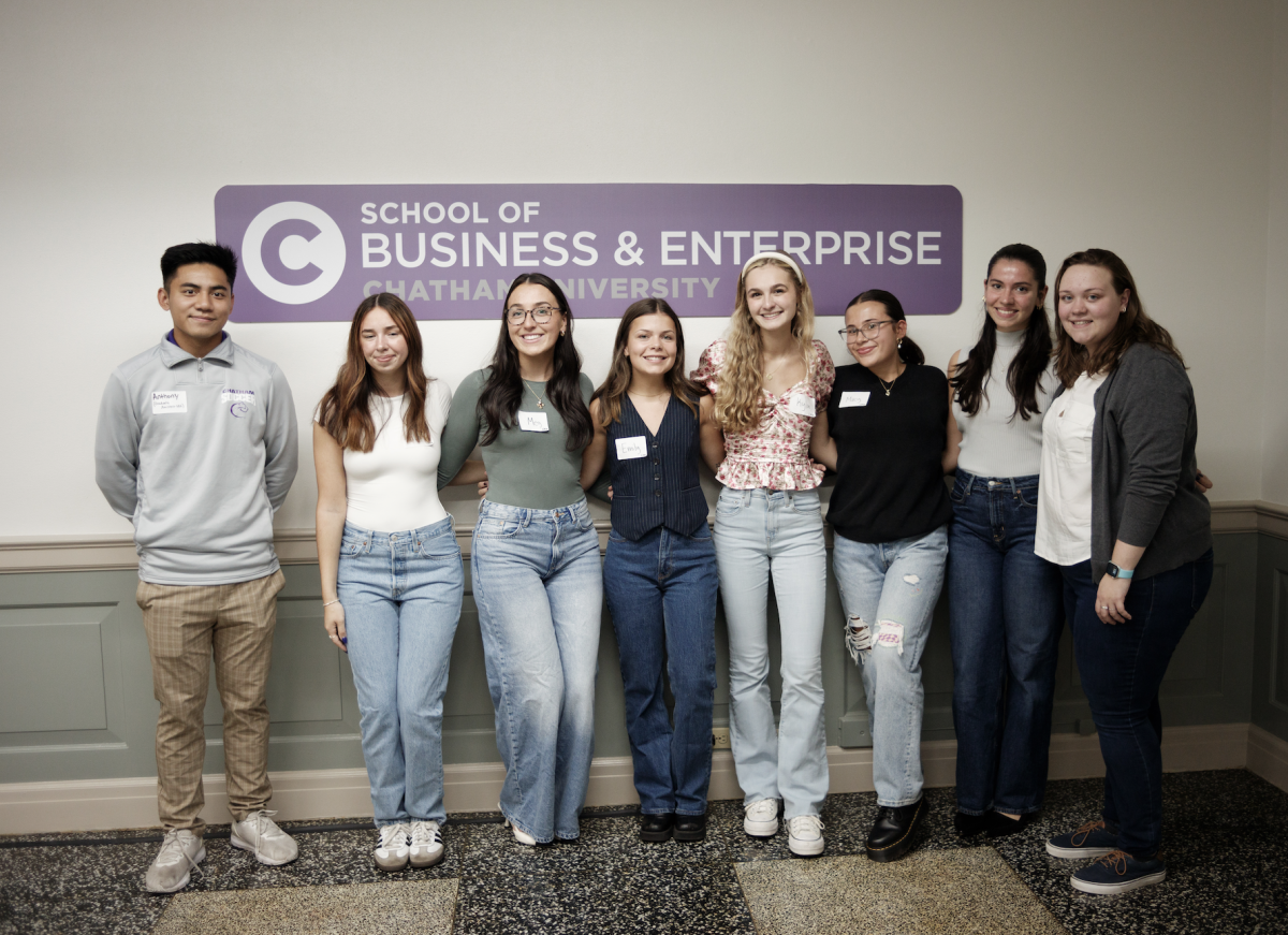 Students from the new School of Business & Enterprise. From left: graduate assistant
Anthony Quidachay ‘24, Alexis Coleman ‘26, Meg Miller ‘26, Emily Hoffman ‘25,
Kylin Rosnick ‘25, Macy Johnston ‘27, Ella McDermott ‘26, Abby Musser ‘24.